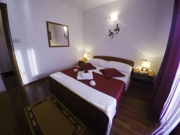 Villa Tonina Trogir Eksteriør billede